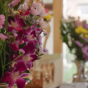 決まりごとはある？沖縄の花屋で購入すべきおすすめの供花をご紹介！のサムネイル