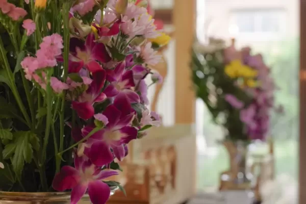 決まりごとはある？沖縄の花屋で購入すべきおすすめの供花をご紹介！